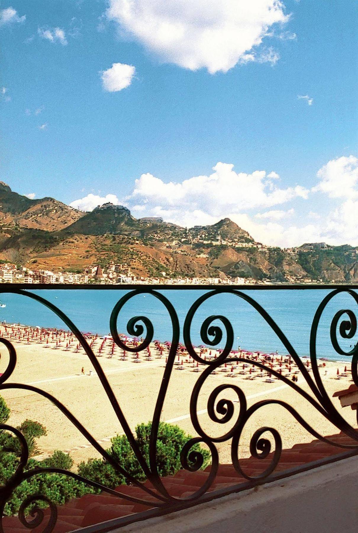 Sporting Baia Hotel Giardini Naxos Exterior foto